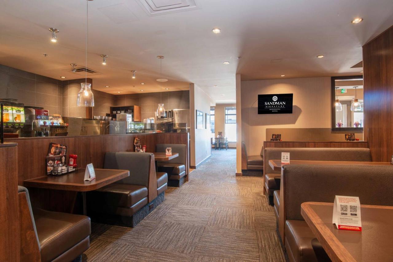 Sandman Signature Mississauga Hotel Екстер'єр фото