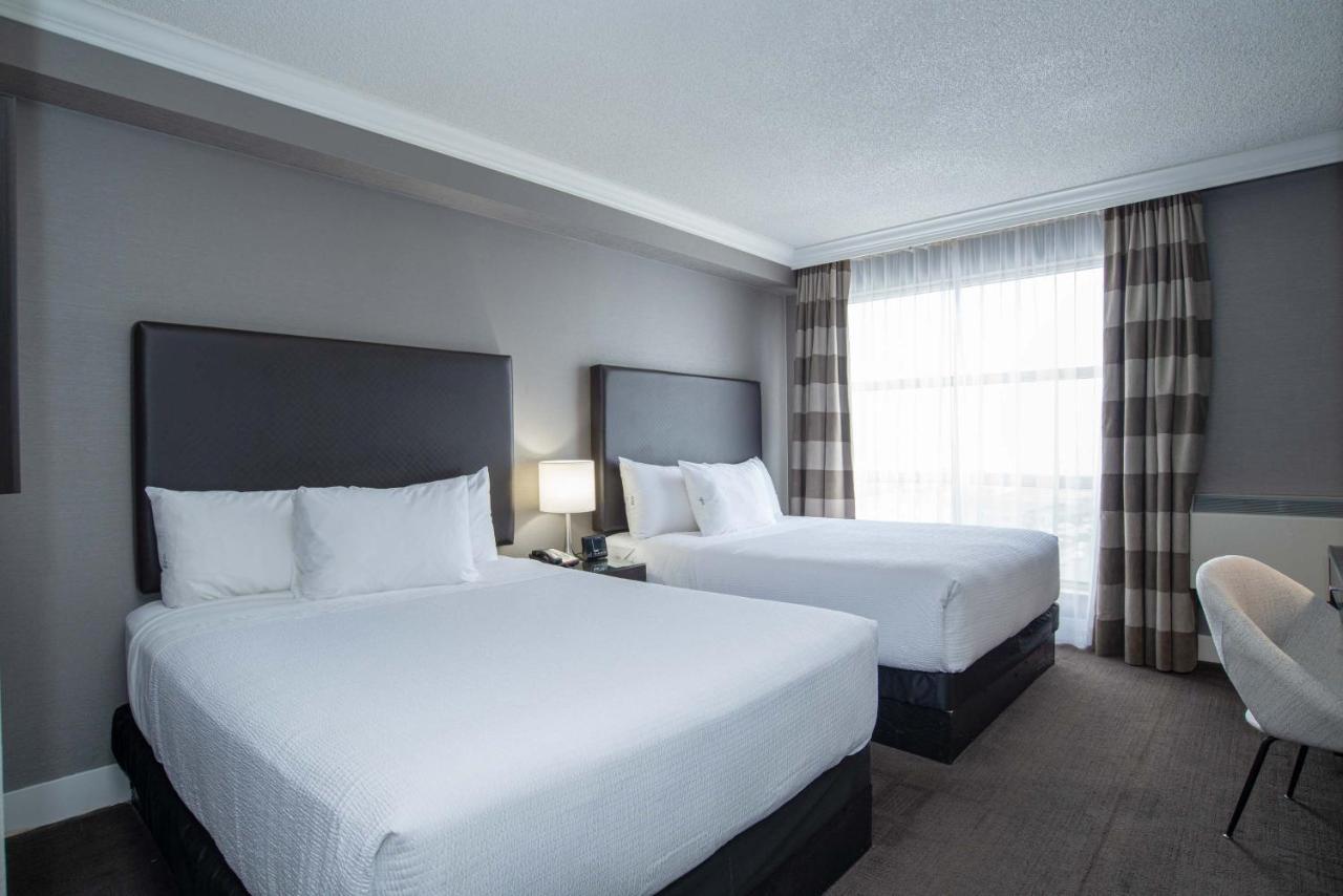 Sandman Signature Mississauga Hotel Екстер'єр фото