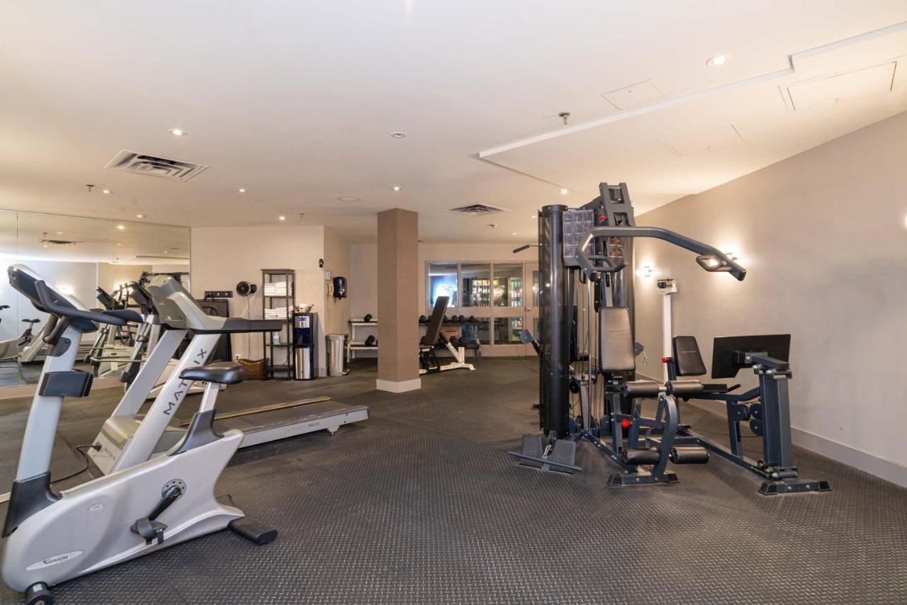 Sandman Signature Mississauga Hotel Екстер'єр фото