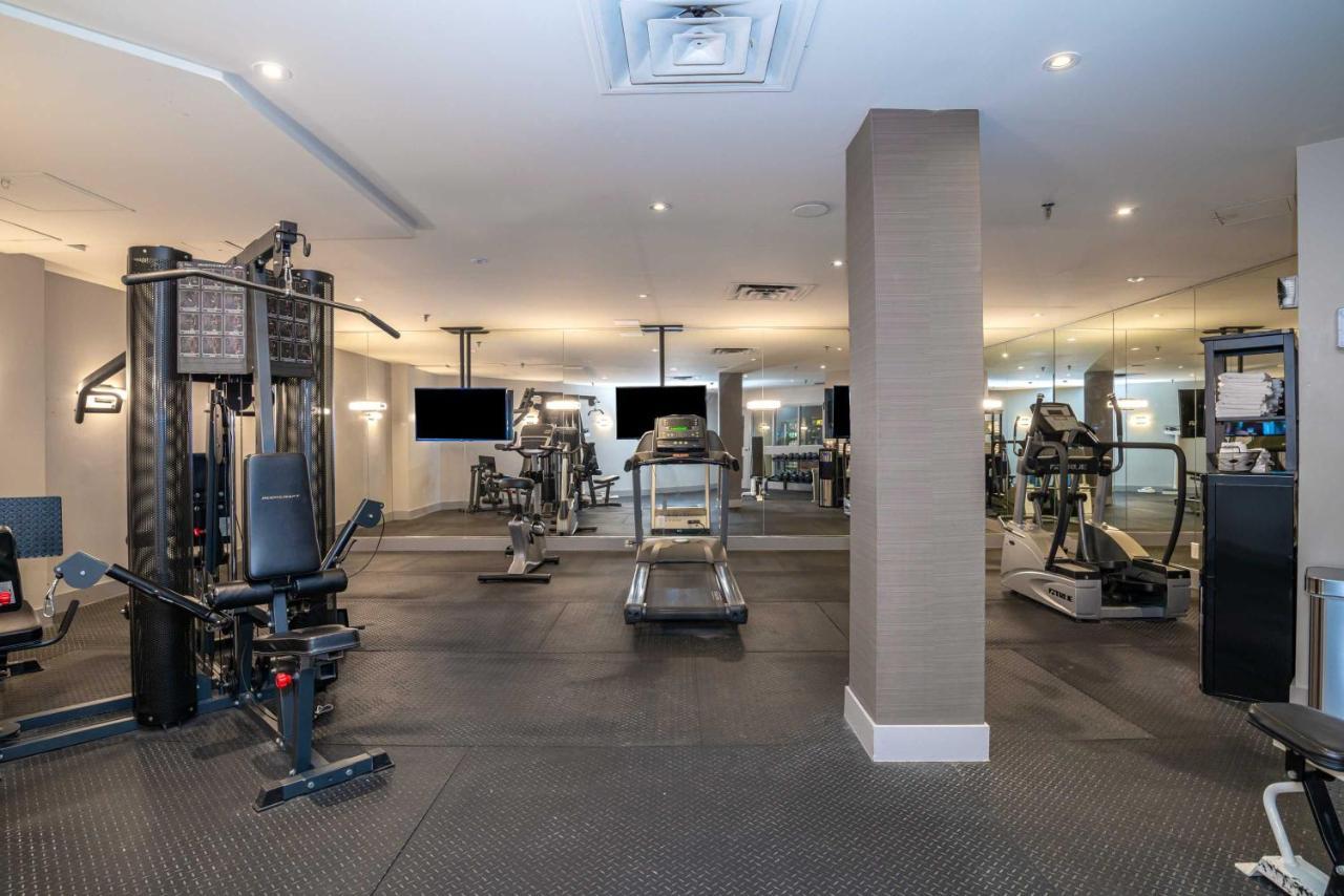 Sandman Signature Mississauga Hotel Екстер'єр фото