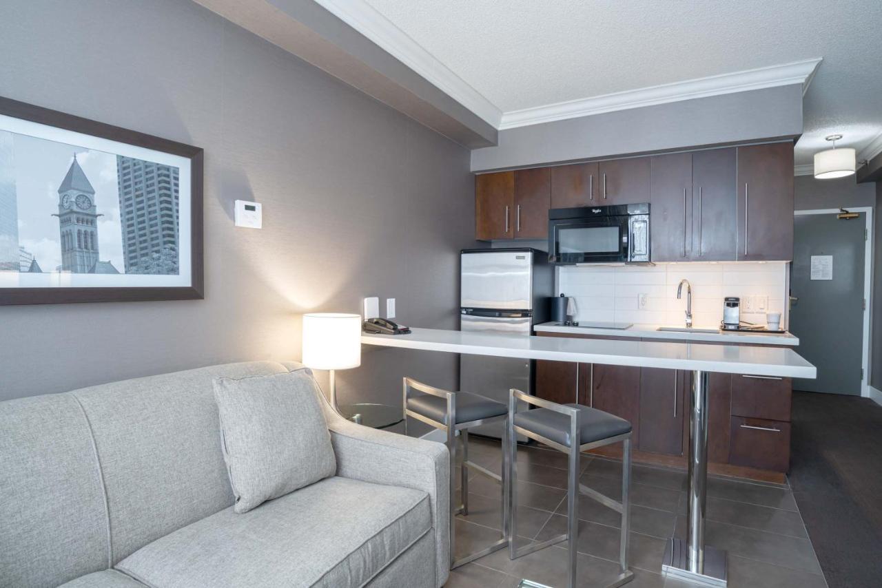 Sandman Signature Mississauga Hotel Екстер'єр фото