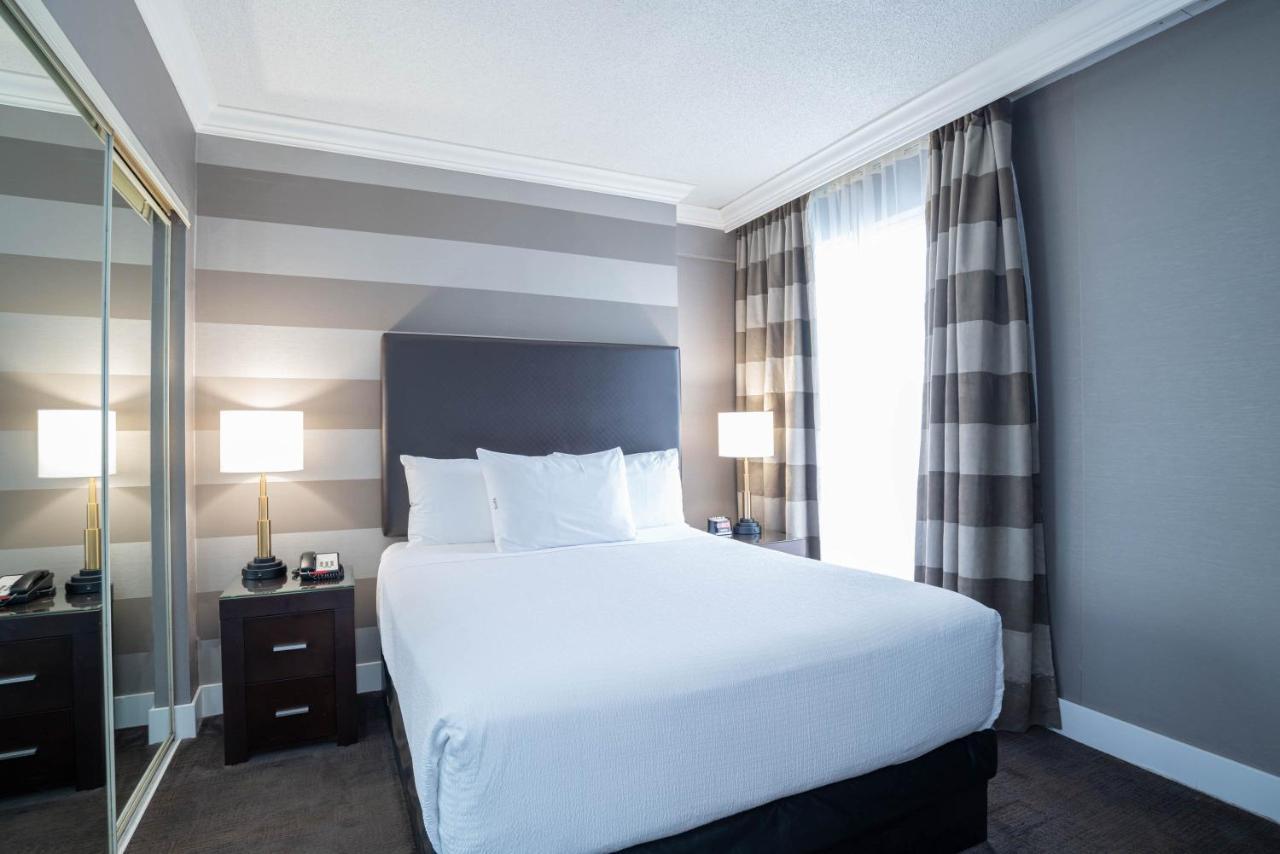 Sandman Signature Mississauga Hotel Екстер'єр фото