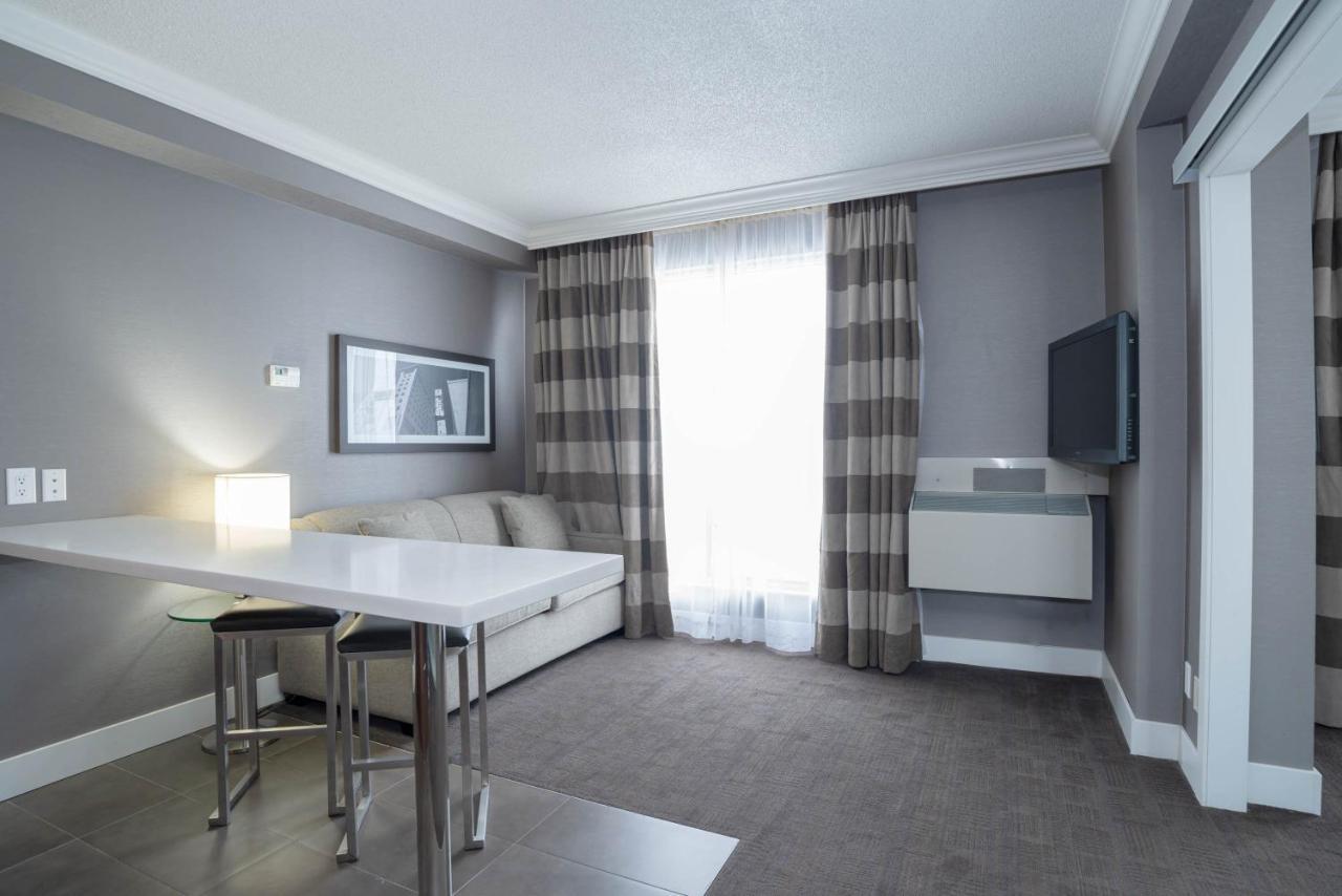 Sandman Signature Mississauga Hotel Екстер'єр фото