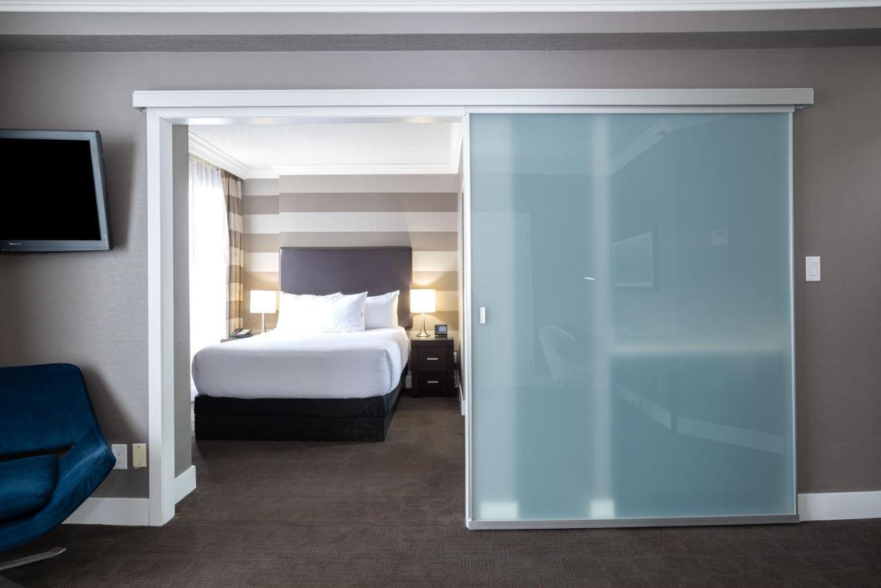 Sandman Signature Mississauga Hotel Екстер'єр фото