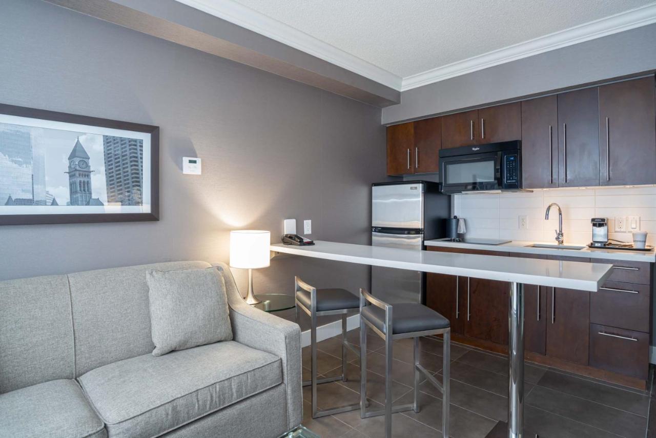 Sandman Signature Mississauga Hotel Екстер'єр фото