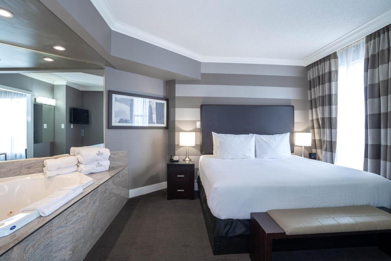 Sandman Signature Mississauga Hotel Екстер'єр фото