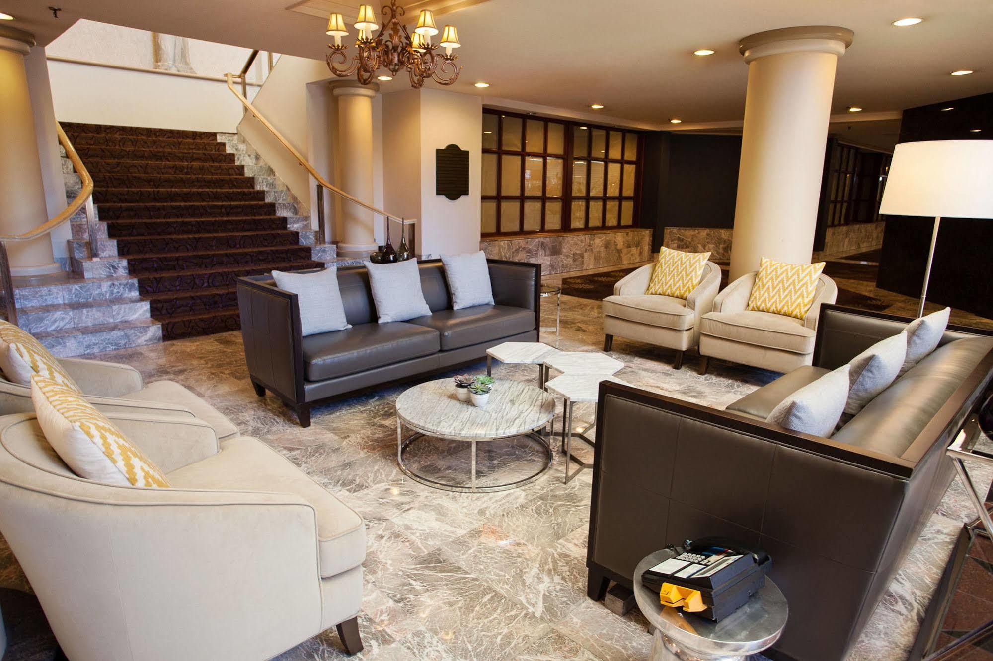 Sandman Signature Mississauga Hotel Екстер'єр фото