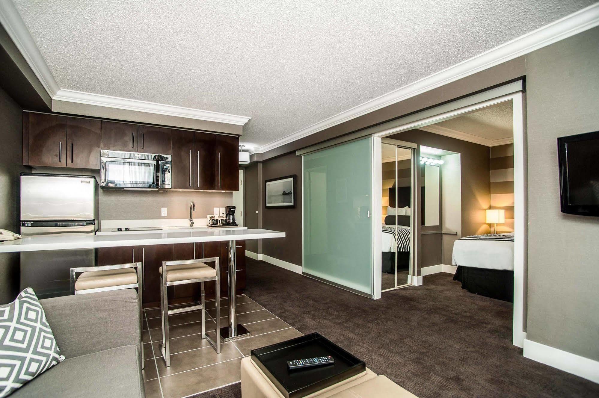 Sandman Signature Mississauga Hotel Екстер'єр фото