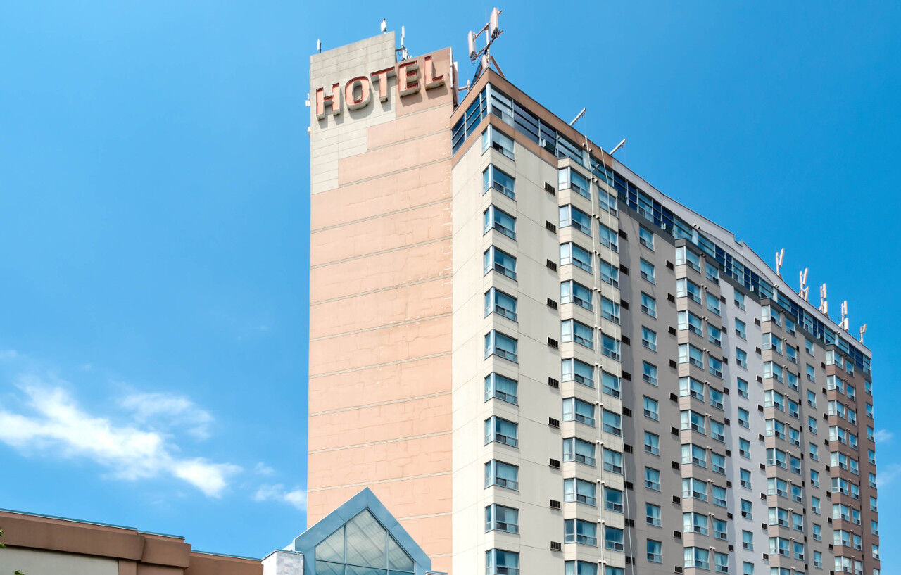 Sandman Signature Mississauga Hotel Екстер'єр фото